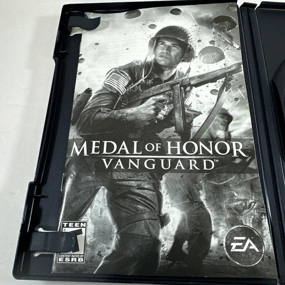 Medal of Honor: Vanguard Sony PlayStation 2 PS2 + Manual Used 2007